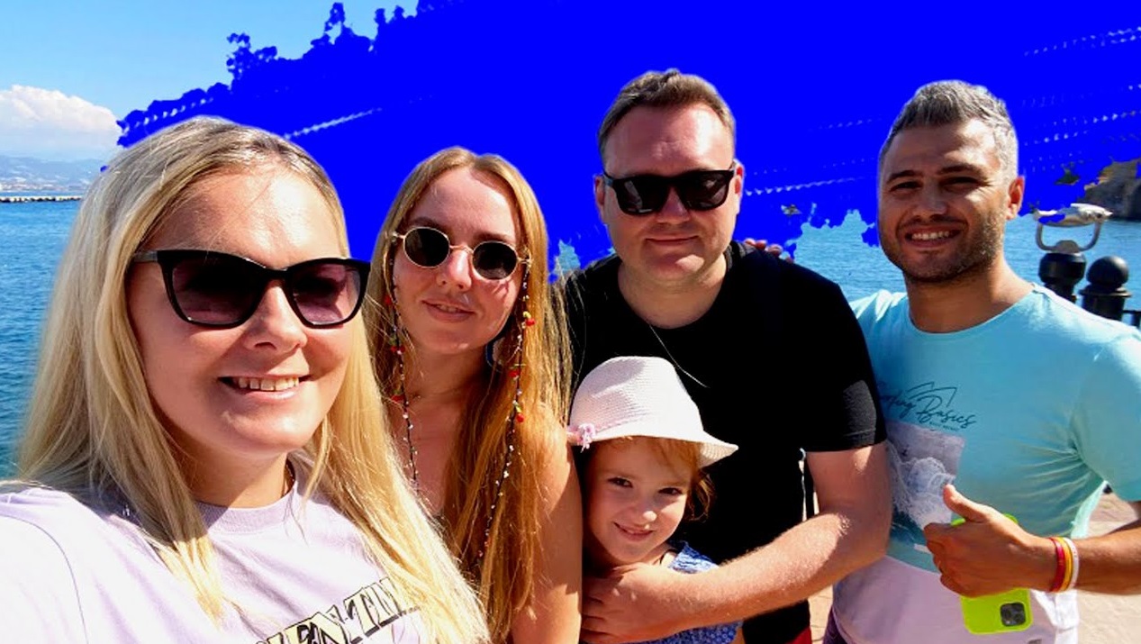 УР и ТАНЯ ЯШАСЫН: о хейтерах, море и любви смотреть онлайн