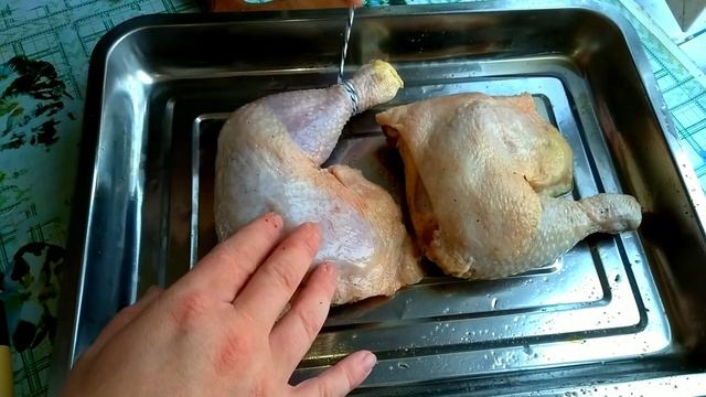 Курица холодного копчения в коптильне в домашних условиях. Копчёние куриных окороков. смотреть онлайн