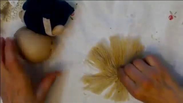 Кукла из колготок.Кукла из капрона. Пупсик из колгот.Прическа..Muñeca soft-3 ч. смотреть онлайн