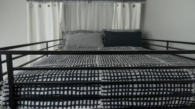 DHP Full Over Full Bunk Bed смотреть онлайн