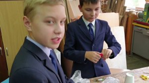 Бегающий стаканчик (резиномотор с подзаводом)