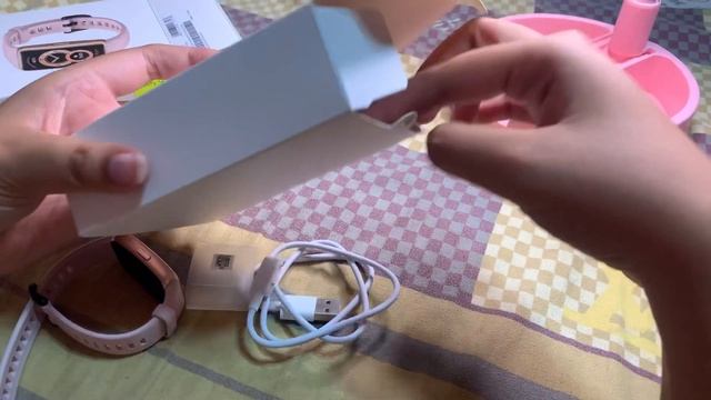 Huawei Band 6 Unboxing (Sakura Pink) смотреть онлайн