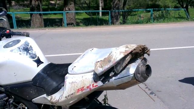 Жесткое падение на байке Honda CBR600 (последствия) 05.05.2013г. Алматы смотреть онлайн