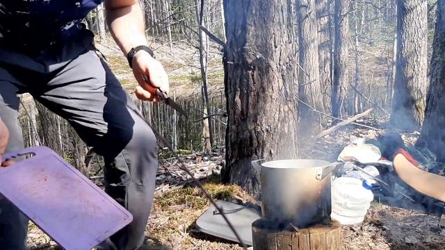 Борщ на финской свече.  Одиночный поход на р. Почекуйка