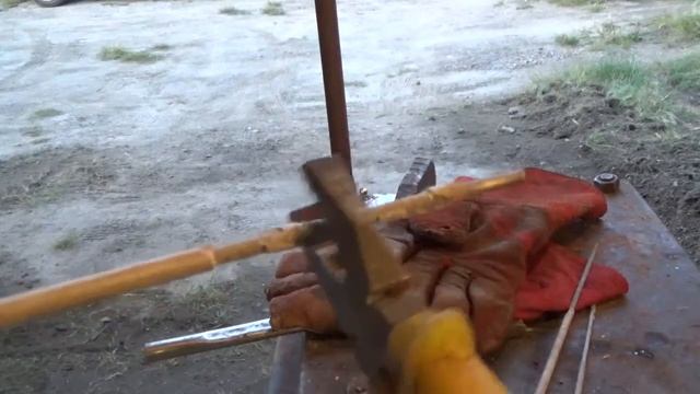 Как быстро "оббить" обмазку с электрода. смотреть онлайн