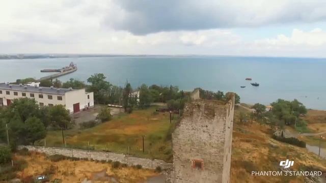 Генуэзская крепость. Феодосия. Съемка с квадрокоптера. The Genoese Fortress. The Crimea Of Feodosia