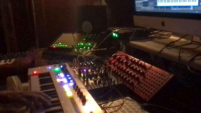 Musicians today (random jam with Arturia KeyStep Pro, Mob of Emus, Maths & Ableton Live) смотреть онлайн