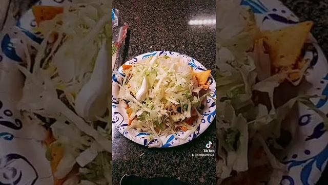 Quest loaded taco salad смотреть онлайн