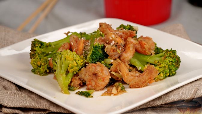 Для пикантного вкуса и романтического вечера!
КРЕВЕТКИ С БРОККОЛИ ПО-АЗИАТСКИ