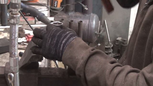 Volvo S40 II Замена подшипника шкива компрессора кондиционера смотреть онлайн