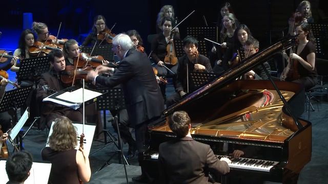Beethoven - Choral Fantasy Op. 80 - Frank Dupree / Mario Venzago смотреть онлайн