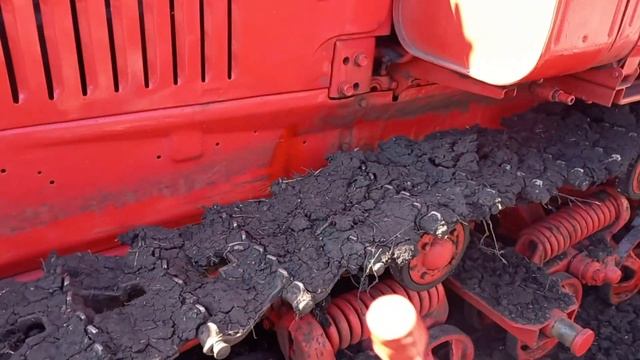 ДТ-75 Подготовка к вспашке. смотреть онлайн