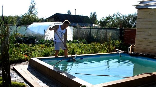 DIY ПЫЛЕСОС ДЛЯ БАССЕЙНА ЗА 15 МИНУТ !!))DIY POOL VACUUM IN 15 MINUTES !!)) смотреть онлайн