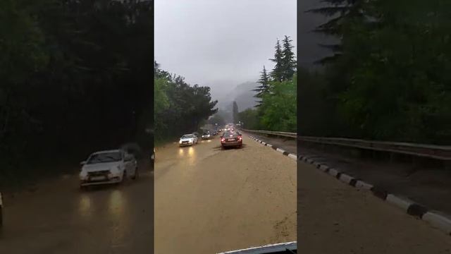 Ялта, дожди смотреть онлайн