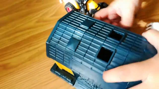 Дима ОТКРЫЛ свой ПОДАРОК  видео для детей Video For Kids Children