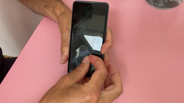 Как снять защитное стекло с телефона смотреть онлайн