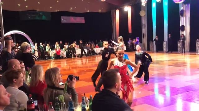 Mistrzostwa Polski junior 2 Szczecinek 2018 cha-cha Tomasz Ruszkowski Julia Mozdyniewicz смотреть онлайн