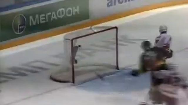 57.54 28.Николай Лемтюгов (6.Сергей Соин) в пустые ворота 5-2 смотреть онлайн