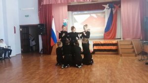 Танец ко Дню защитников Отечества.