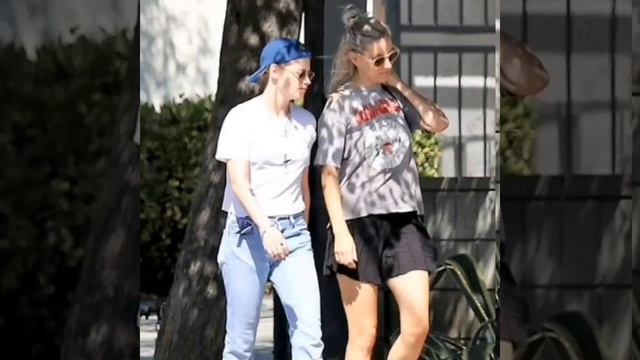 Move slowly with her | Kristen Stewart смотреть онлайн