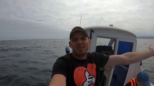 Как поймать кальмара днём?! Ловим и показываем.) смотреть онлайн