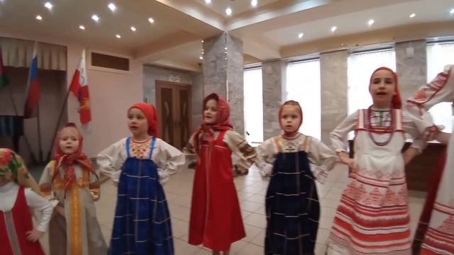 Праздник "Масленица"- выступление ансамбля русской песни "Кудряшки" Дома Культуры "Центральный" смотреть онлайн