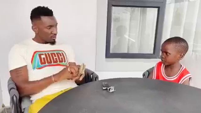 Passion Java Gives $100 Offers To Pay Fees For Young Boy Amuti Mbinga Till Grade 7 смотреть онлайн