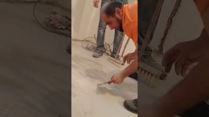 Убирайте трещины местах наливной пол. Ремонт трещины наливной пол#ремонт#наливнойпол