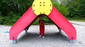 Настя спасает игрушки патруль щенячий на детской площадке