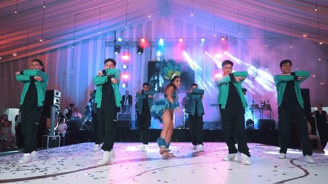 ? Baile sorpresa ?? Alexa - CLOCKERS ? смотреть онлайн