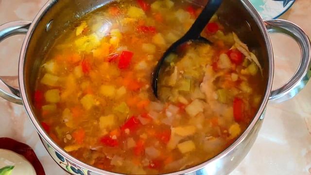 Супа с пиле и сирене. Вкусно предложение за бърз обяд. Опитайте!