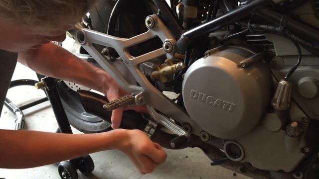 Ducati Monster Shorty Exhaust Install смотреть онлайн