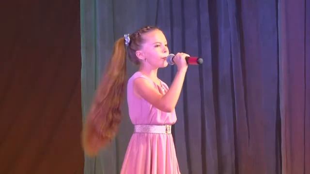 Софья Курбатова. Бум-Бум Ла-Ла. Ансамбль До-Ми-Сольки. Рук. Клавдия Калинина смотреть онлайн