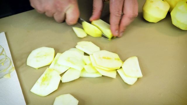 Как приготовить ШАРЛОТКУ с яблоками НОВИЧКУ? Самый быстрый и простой рецепт! смотреть онлайн