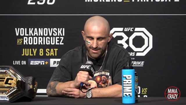 Alexander Volkanovski predicts Islam Makhachev vs. Charles Oliveira 2 смотреть онлайн