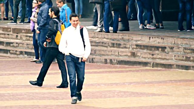 Неловкое Рукопожатие смотреть онлайн