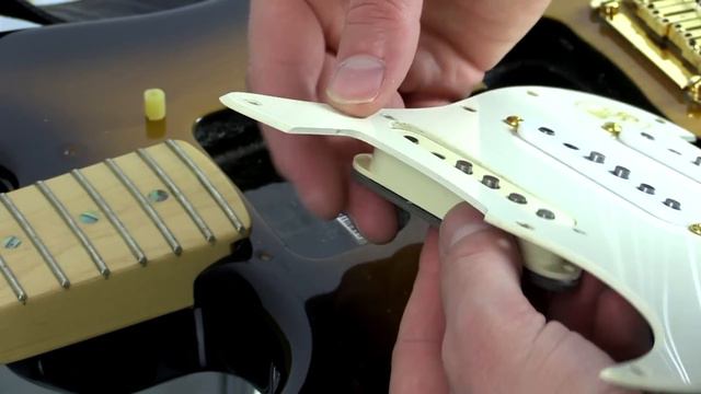 How to Replace Fender Stratocaster Pickup Covers смотреть онлайн