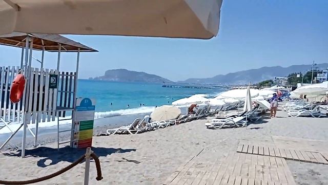 Пляж отеля Diamond Hill Rezort 5. Отдых в Алании, Турция. Песчанный пляж в Алании. смотреть онлайн