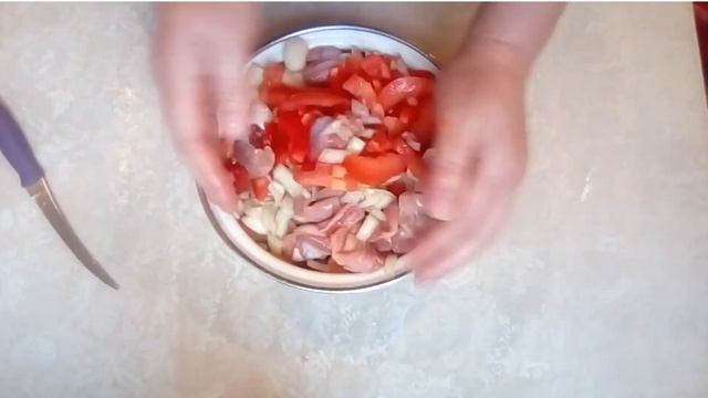 Гуляш из куриных "пупков". смотреть онлайн