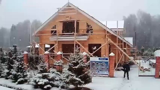 Финбрус, процесс строительства дома из оцилиндрованного бревна смотреть онлайн