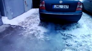 Volkswagen Passat B5 Фольксваген Пассат B5 дизель сильно дымит...