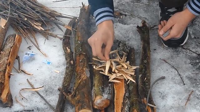 Разведение огня с помощью огнива #НОВЫЙ СПОСОБ# смотреть онлайн