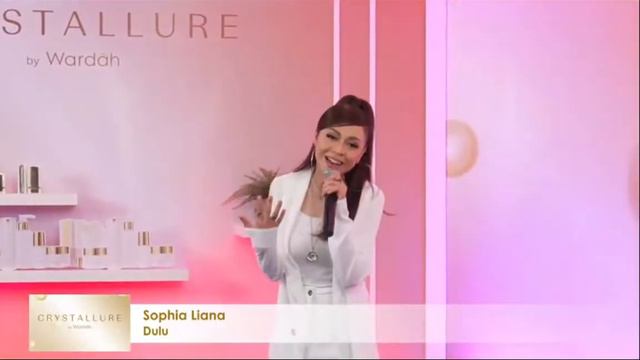 Crystallure by Wardah смотреть онлайн