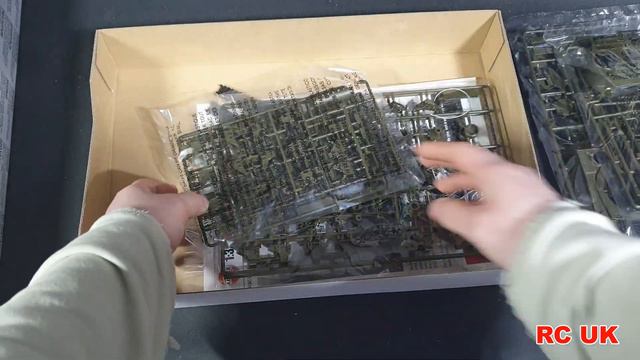 Airfix Mystery Boxes Tanks 1:35 Military Mystery смотреть онлайн