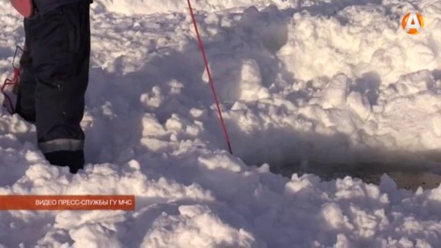 Спасатели готовы спасать, но призывают северян к осторожности на замёрзших водоёмах смотреть онлайн