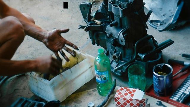 гольф 2 Подготовка к покраске - Покраска под капотом автомобиля - Зачистка ЧАСТЬ: 5