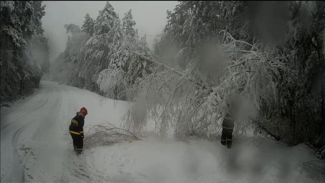 Снегопад 1-2 апреля mp4 QL3 смотреть онлайн
