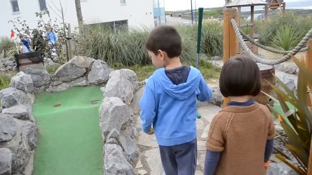Mini Golf Kids Playtime Fun смотреть онлайн