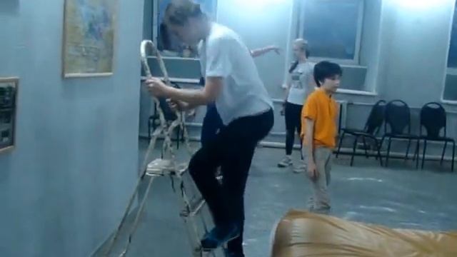 Кино школа каскадёров Трюк-падение спиной. (ВСЕ) смотреть онлайн