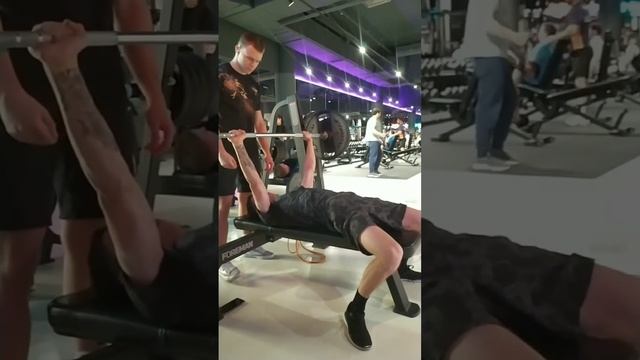 Жим лежа многоповторка смотреть онлайн